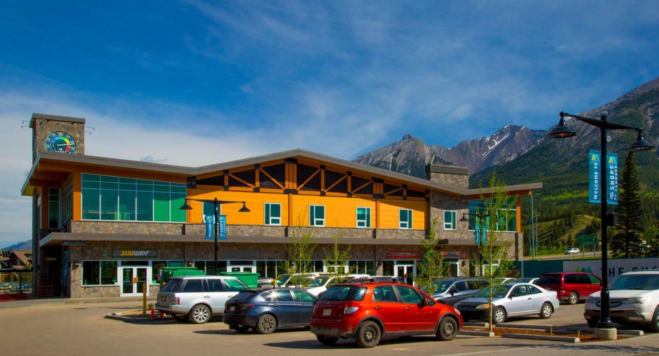 Canmore Downtown Hostel Zewnętrze zdjęcie
