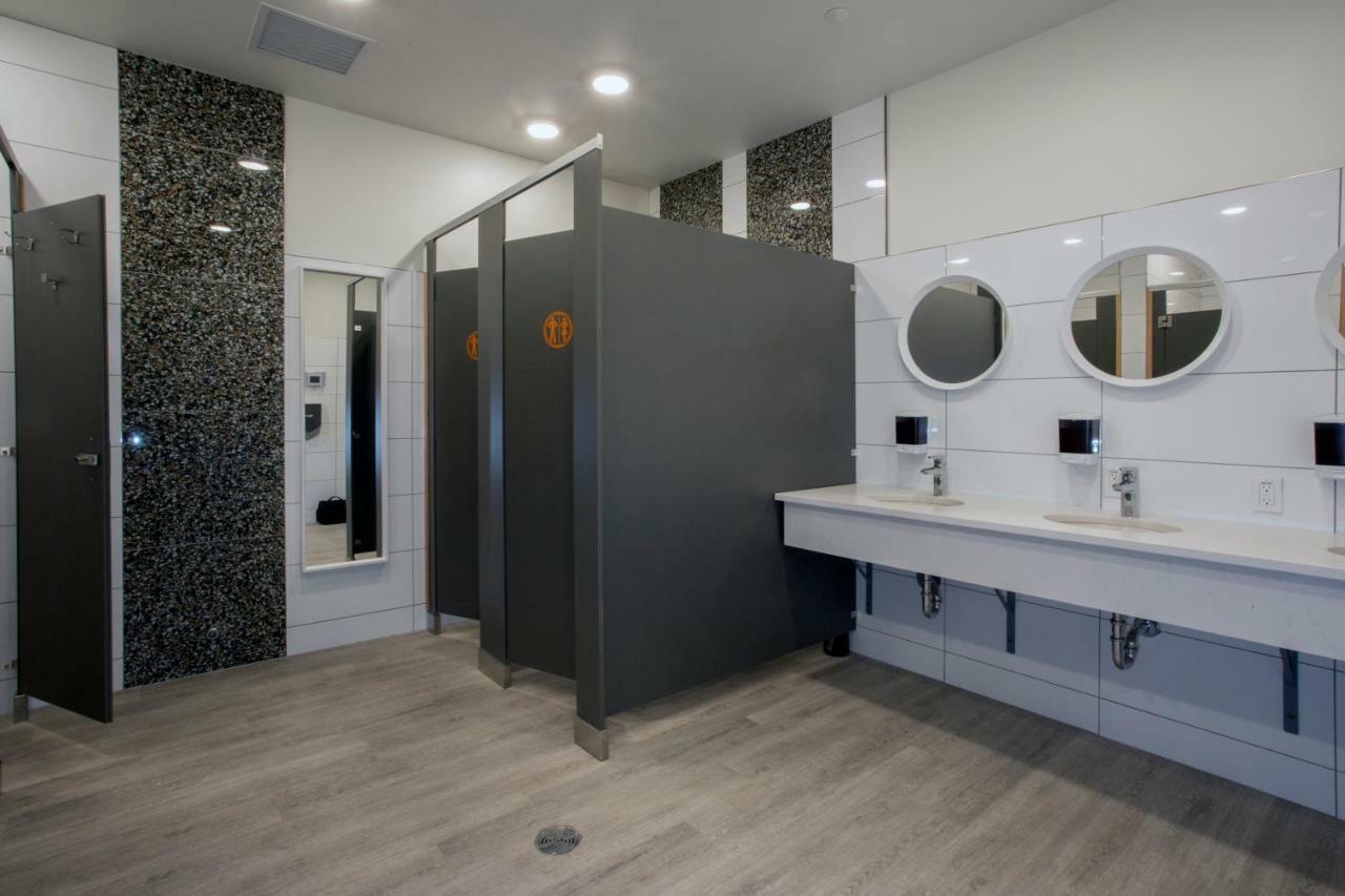 Canmore Downtown Hostel Zewnętrze zdjęcie
